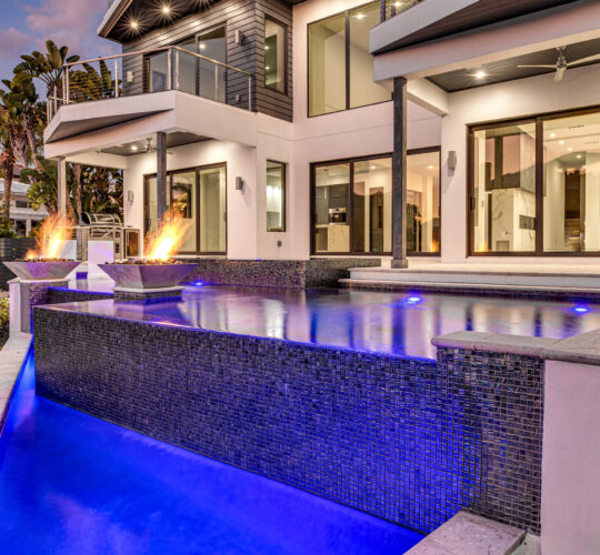 Luxury Pools & Spas-SoFlo Pool and Spa Builders of Palm Beach