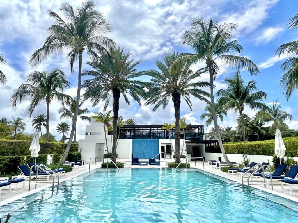 Palm Beach Gardens-SoFlo Pool and Spa Builders of Palm Beach