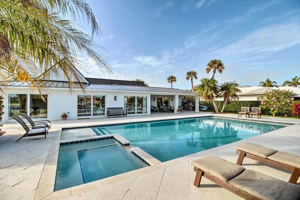 Saltwater Pools & Spas-SoFlo Pool and Spa Builders of Palm Beach